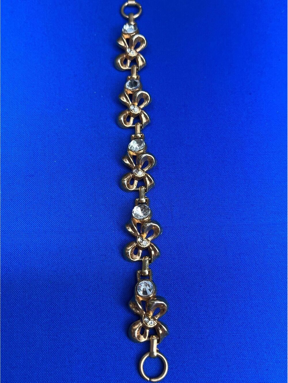 #32 Vintage Gold Tone Bow Bracelet Clear Glass